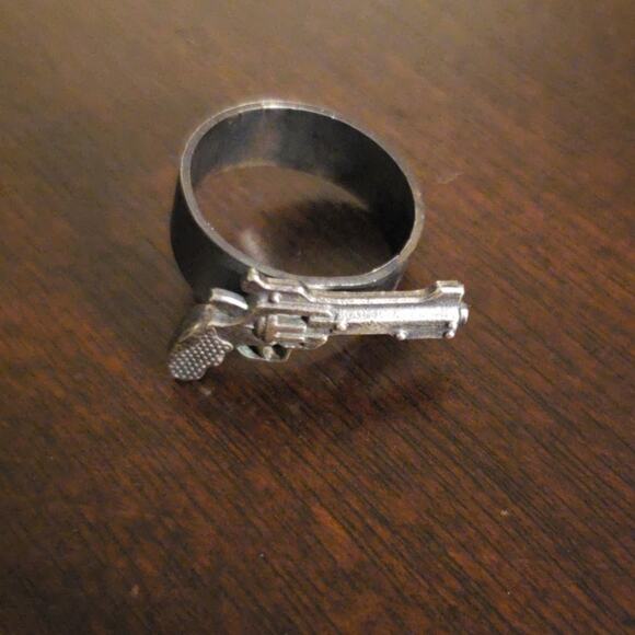 Handmade OOAK (by me) Silver Gun Ring with Patina, size 7.5 - Picture 4 of 7